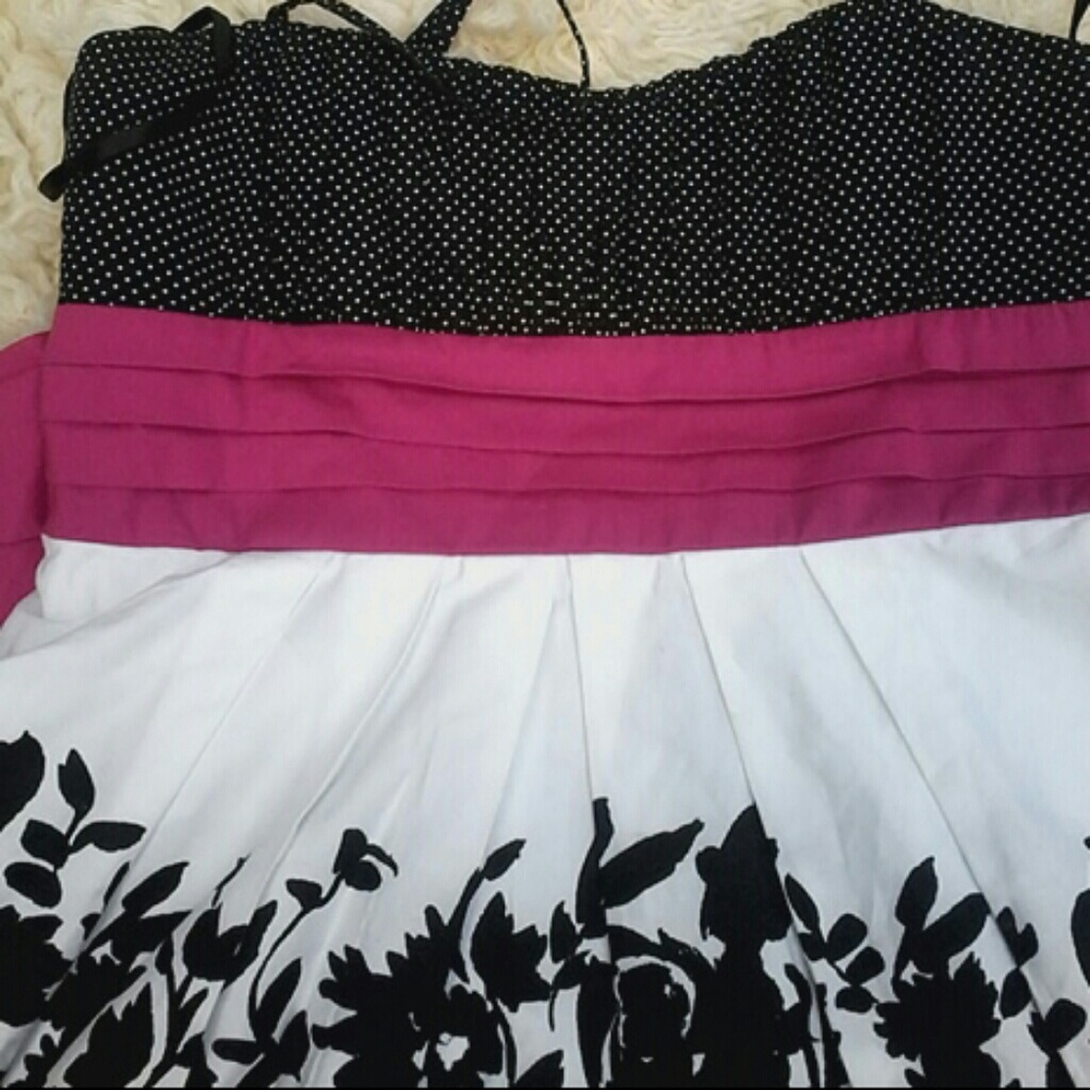 Nice Spring Dress - Picture 4 of 4