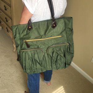 Hunter green SR squared by Sondra Roberts bag