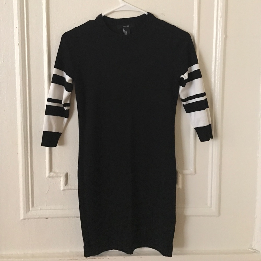 Sweater dress three quarter sleeve