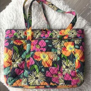 Vera Bradley laptop tote  💐 perfect for summer