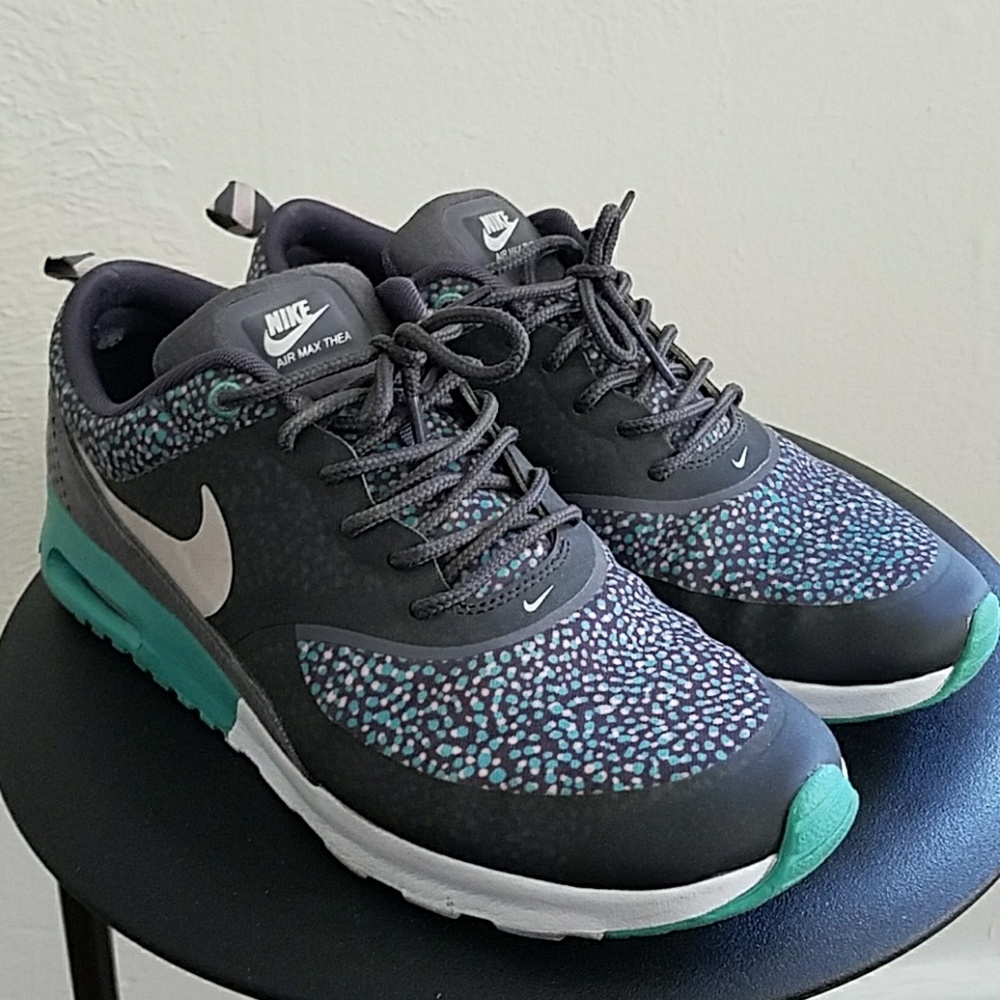 Nike Air Max Thea Size 8