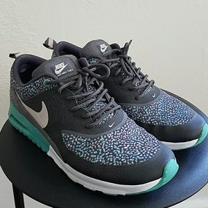 Nike Air Max Thea Size 8