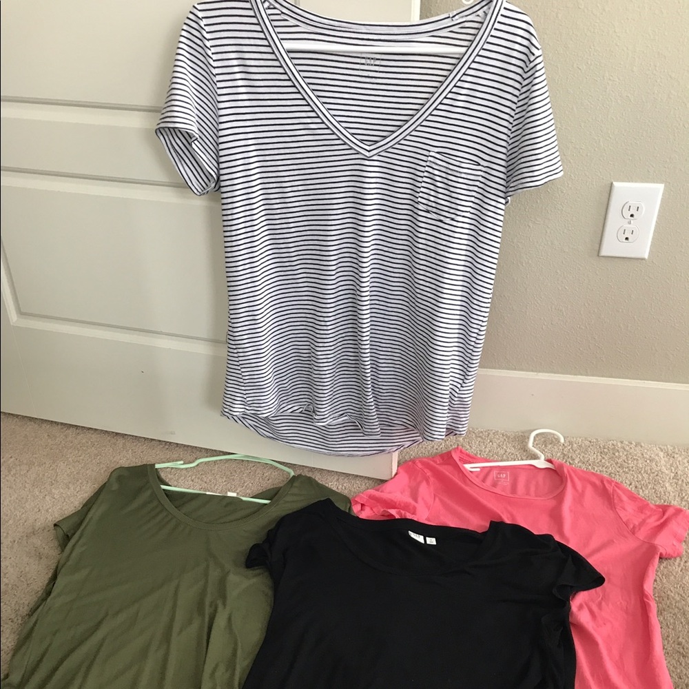 Gap knit tee bundle size medium