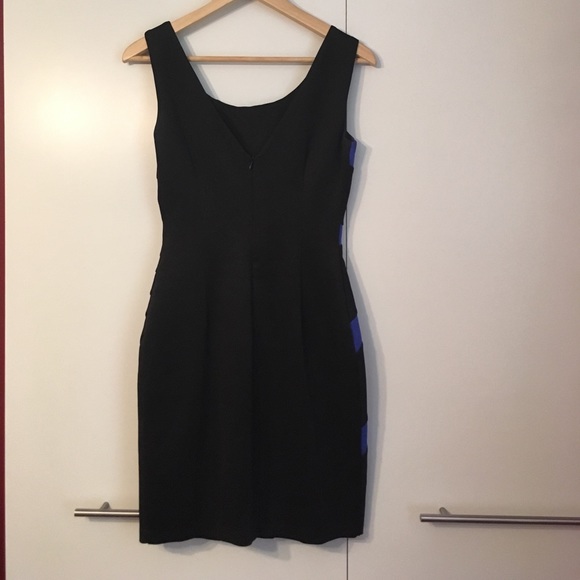 Black dress with blue accents - Picture 2 of 2