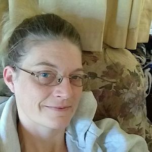 Meet your Posher, Deena