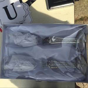 Wedding toasting glasses