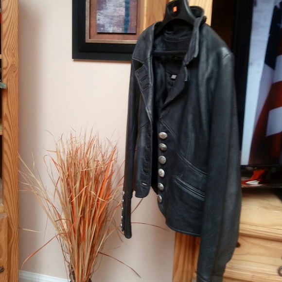 Leather jacketagain - Picture 2 of 7