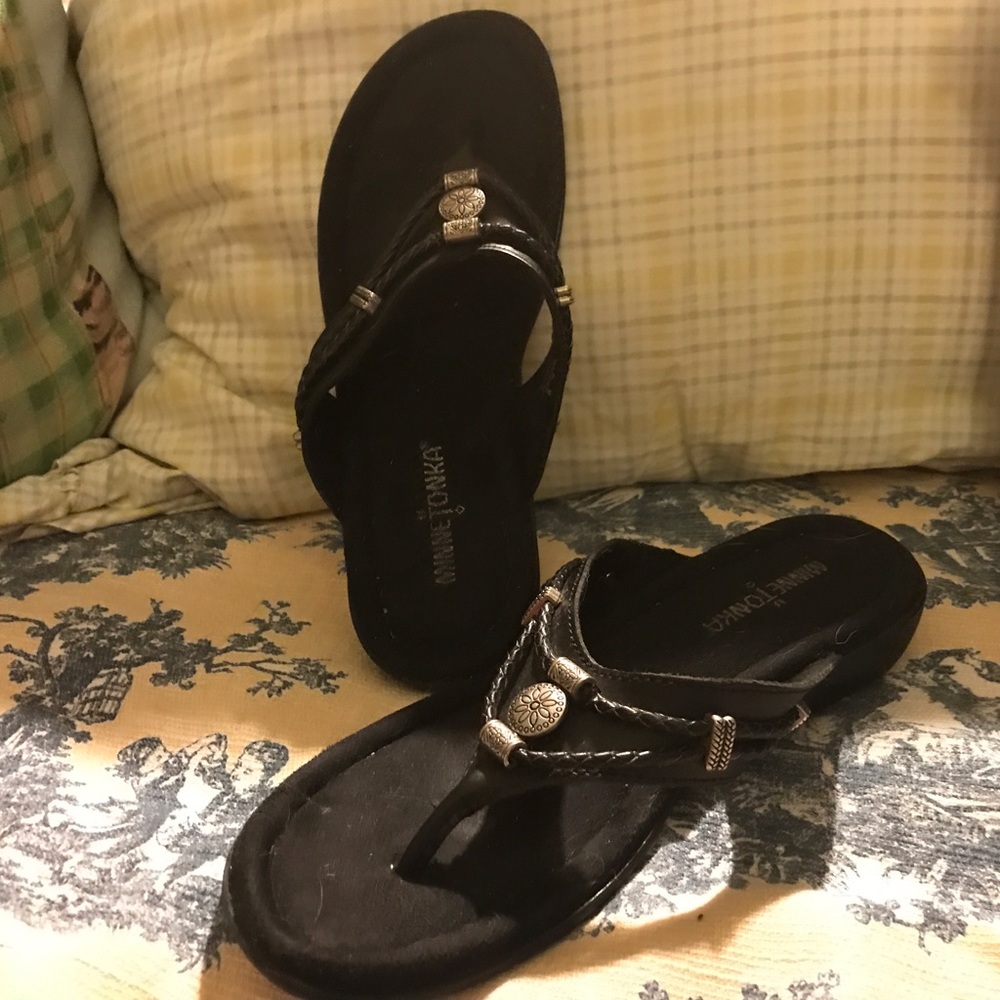 Woman's black sandals