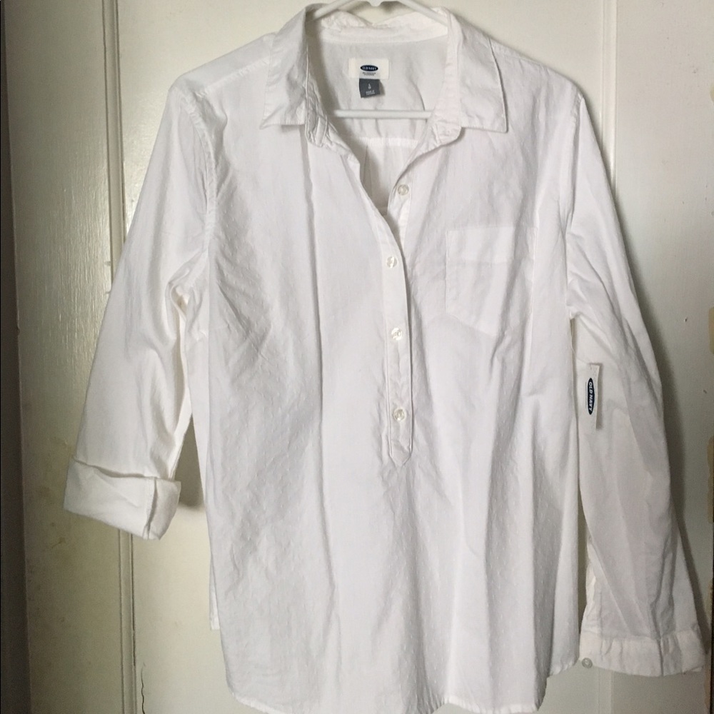 NWT. Old Navy Large 3/4 button down shirt