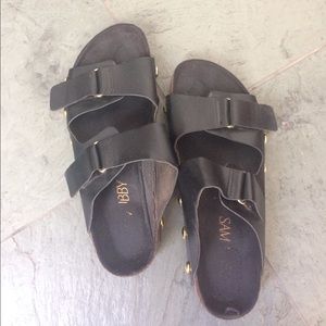 Sam Libby Studded Sandals Size 9