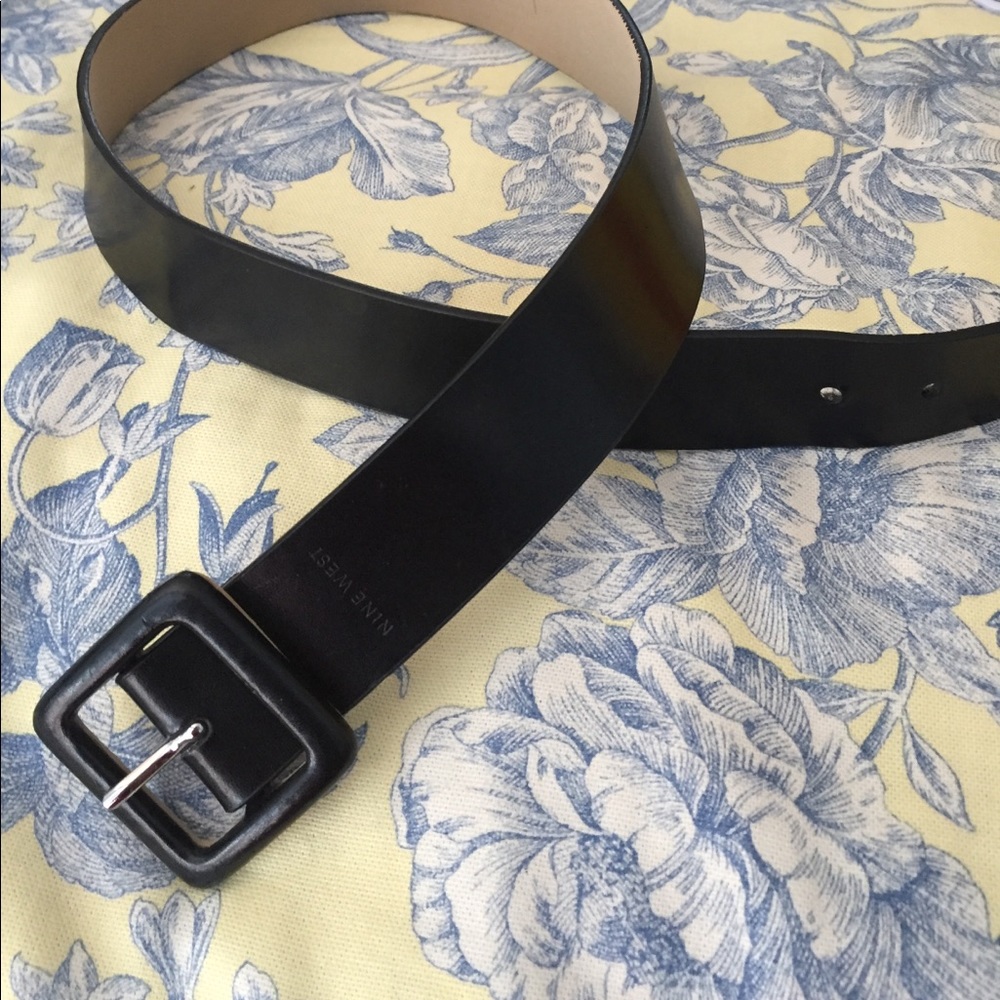 Black Nine West belt