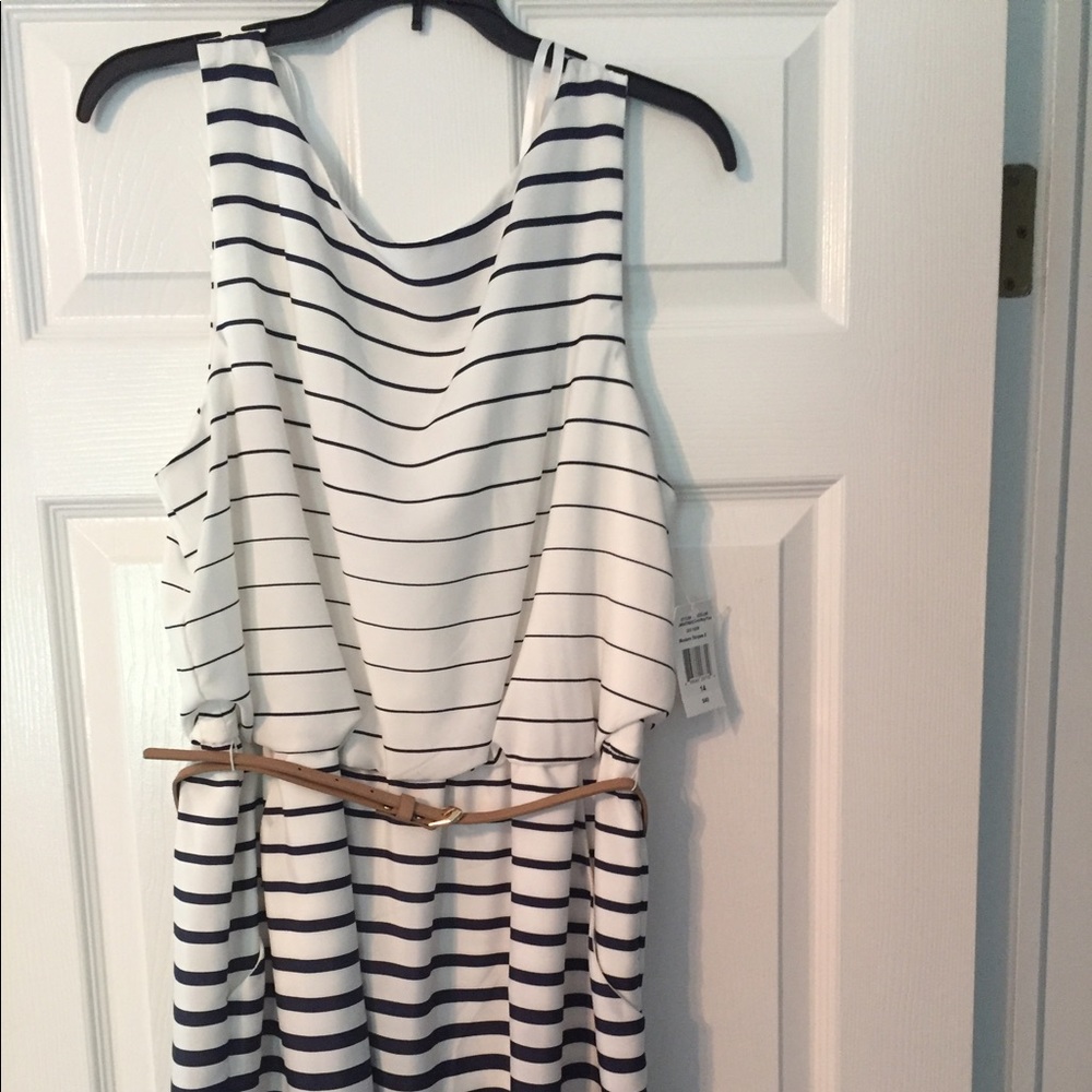 Final markdown - b4 donate /NWT summr dress.