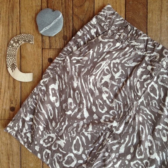 *free* Ann Taylor LOFT brown animal print skirt - Picture 2 of 5