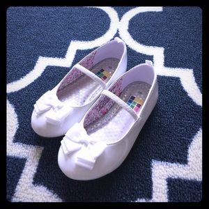 Toddler girls white shoes