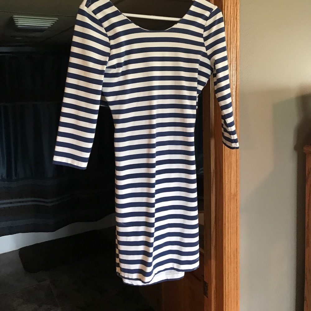 billabong dress- size M but fits like a Small