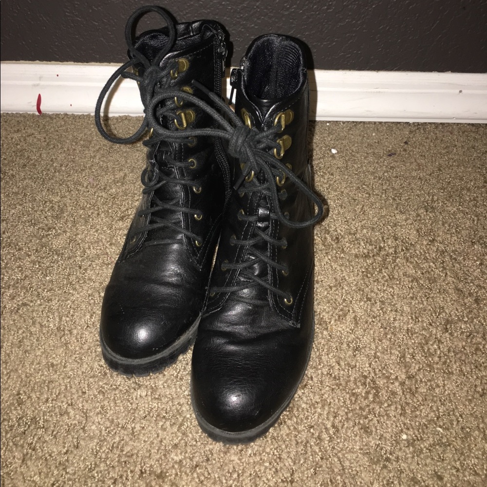 Ankle boots with a heel