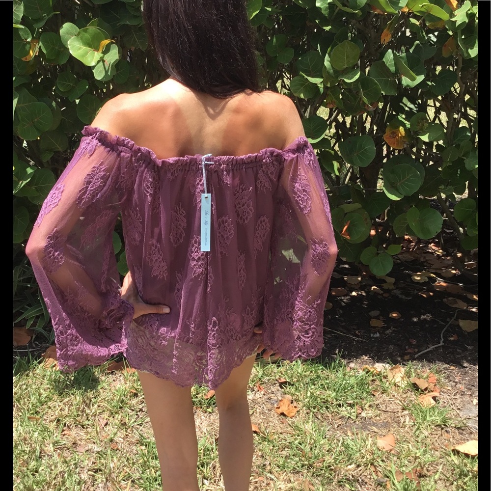 😢 Last 1! Plum Off the Shoulder Top Small - Picture 3 of 3