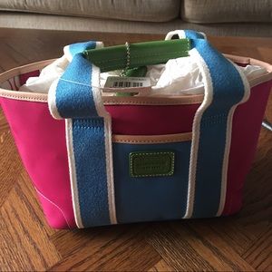 Brand new coach tote perfect for Spring/summer