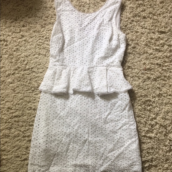 BCBG PARIS WHITE SUNDRESS - Picture 3 of 3