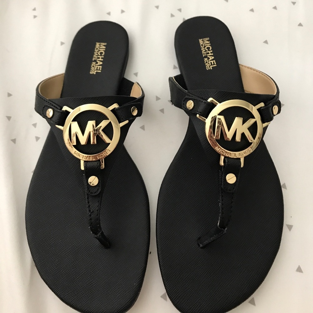 NWOT Michael Kors sandals - size 7