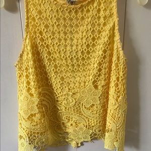 Pretty yellow crop top
