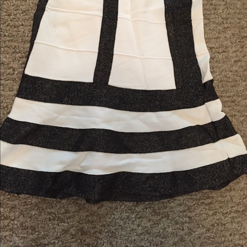 Dress - Picture 3 of 5