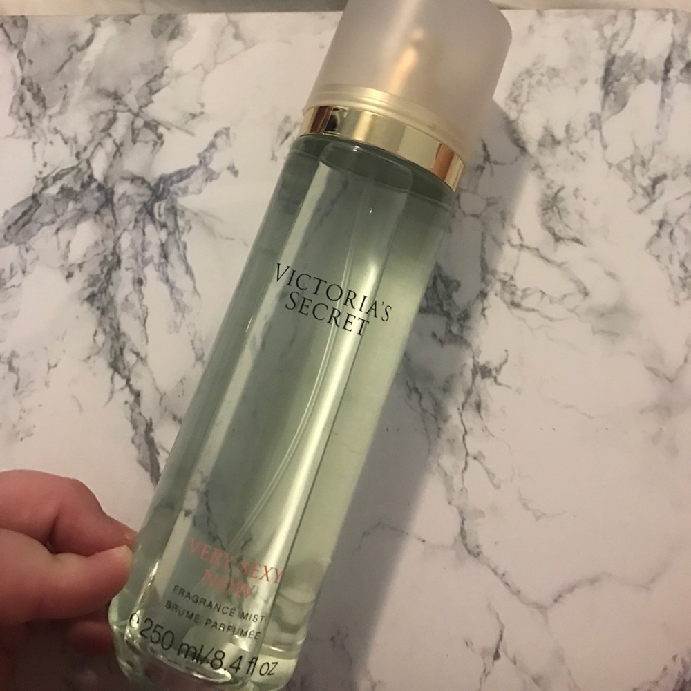Victoria's Secret Very Sexy Now Fragrance Mist