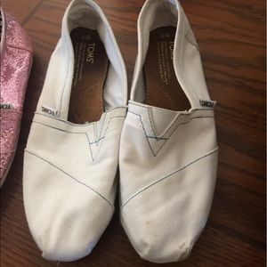 Toms