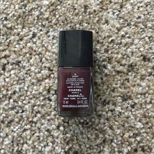 Chanel Le Vernis longwear nail color