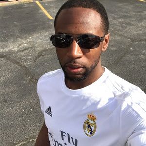 Meet your Posher, Jonathan