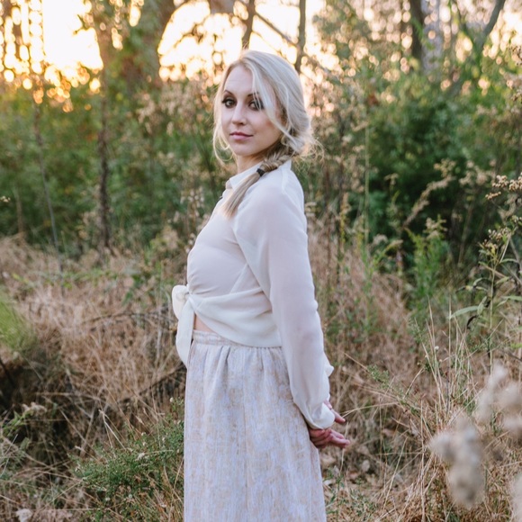 🎉 LC Lauren Conrad Sheer High Low Blouse - Picture 3 of 7