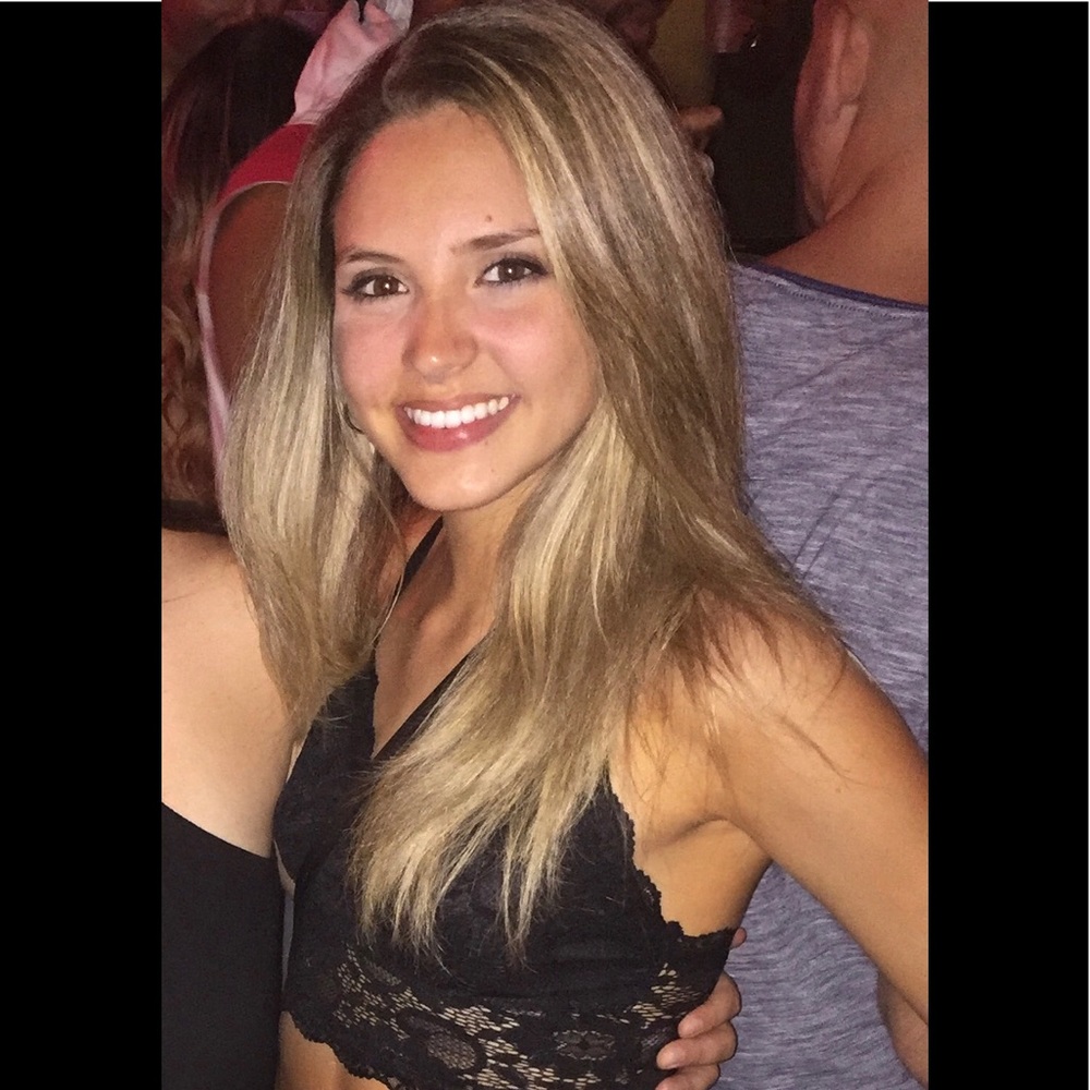 Meet your Posher, Ashley