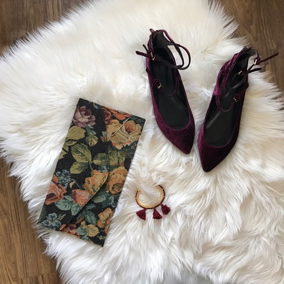 Mossimo Supply Co. Handbags - Envelope Floral Clutch