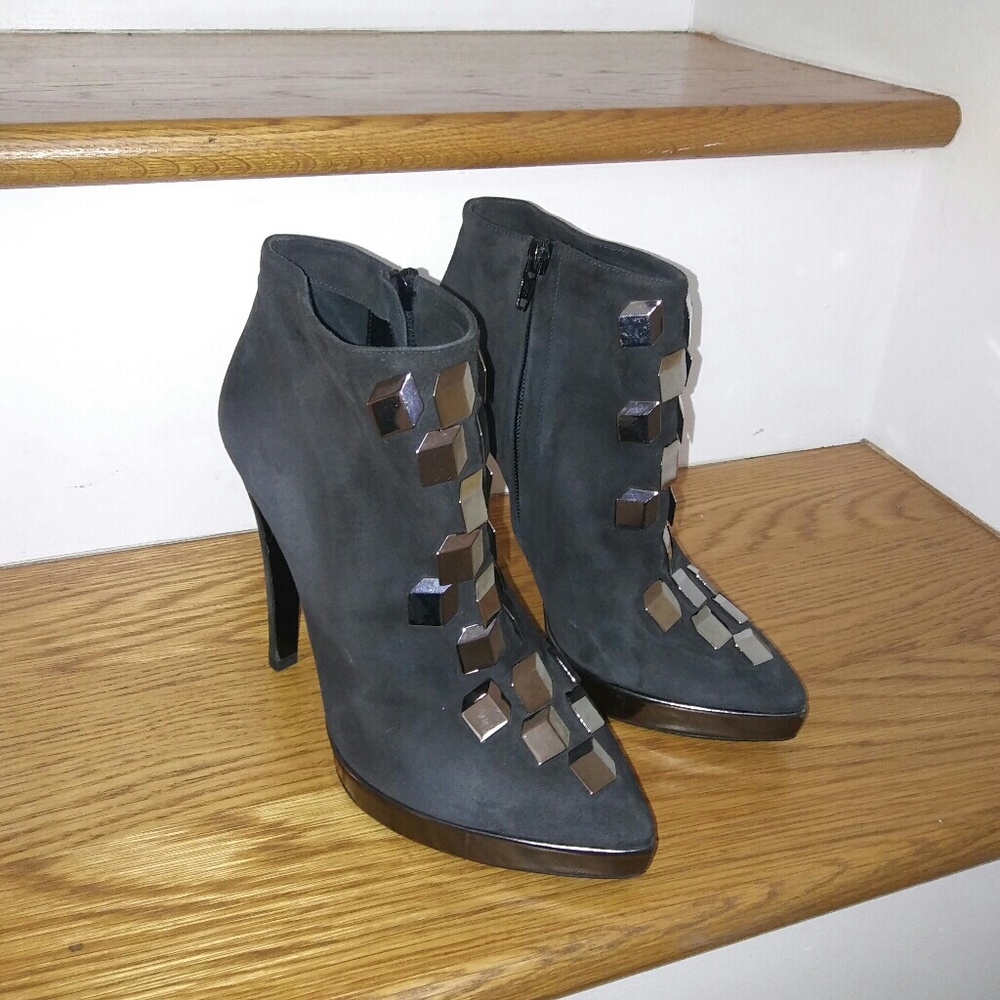 Pierre Hardy metal cube dark grey suede boots EU37