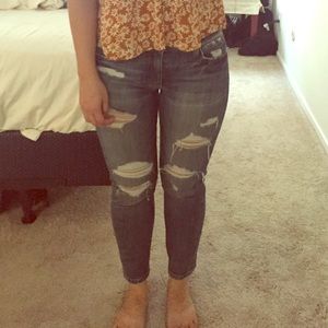 Cropped distressed Joe's jeans