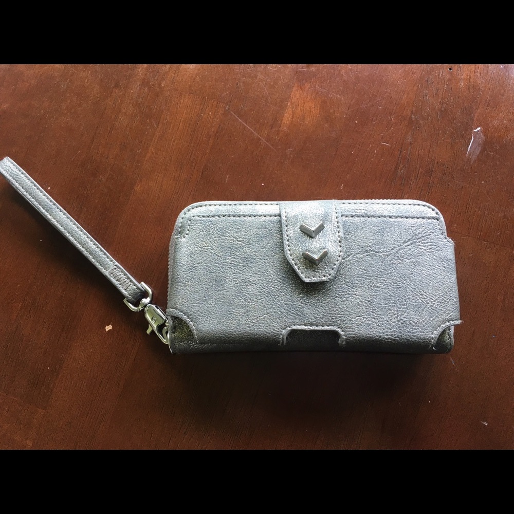 Stella & Dot tech wallet