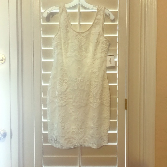 Ivory Wedding Dress - Picture 1 of 8