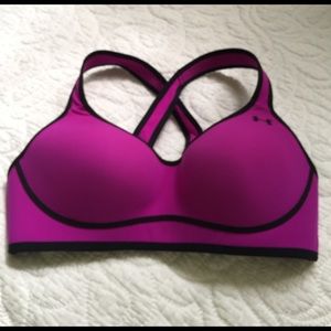 Under Armour racer back sports bra 36B 36 B