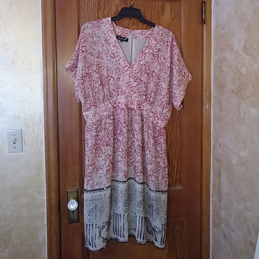 Multi-colored summer dress. Never worn but missing