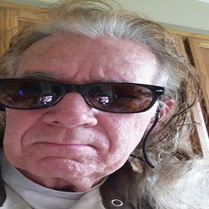 Meet your Posher, Bruce