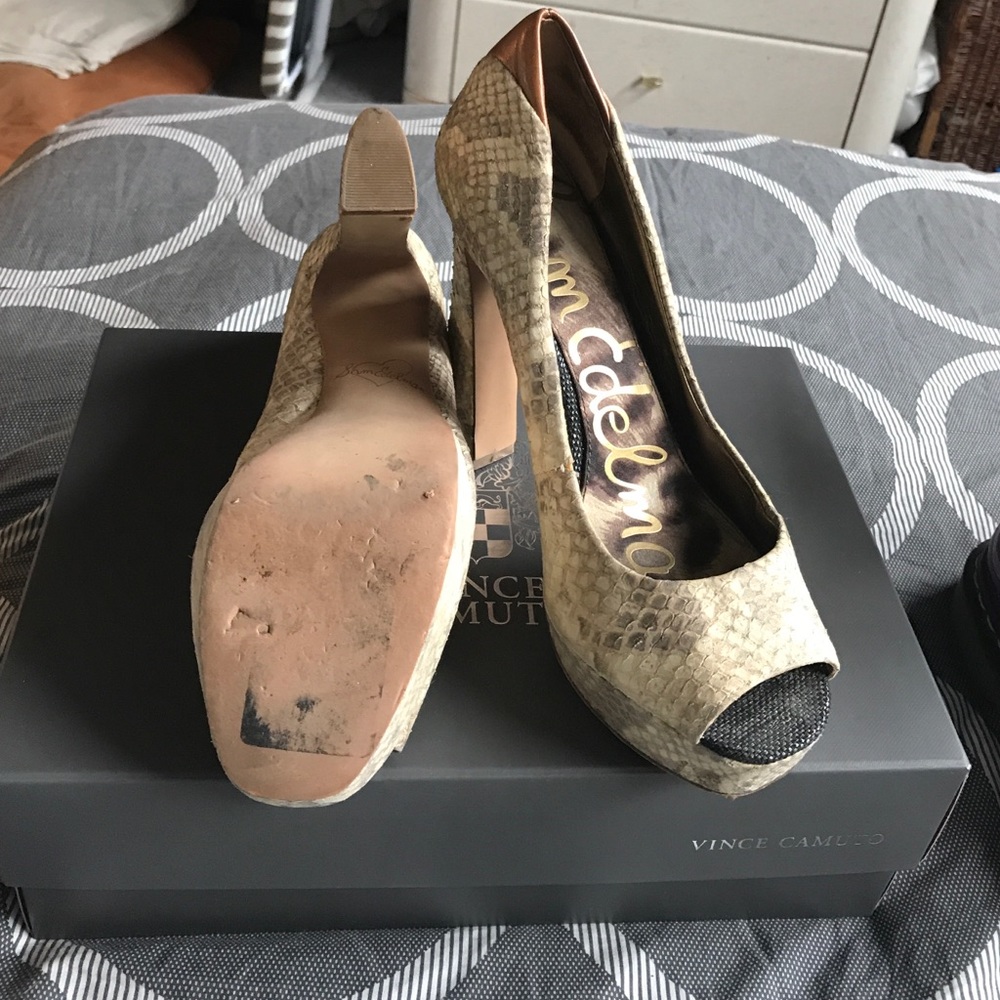 Leather Snake Pattern Platform Shoe - image 4