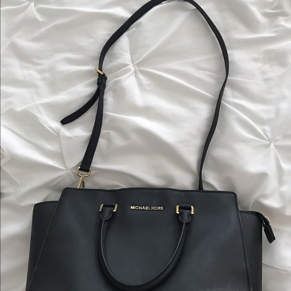 Michael Kors 'Medium Selma' Leather Satchel - Picture 3 of 4