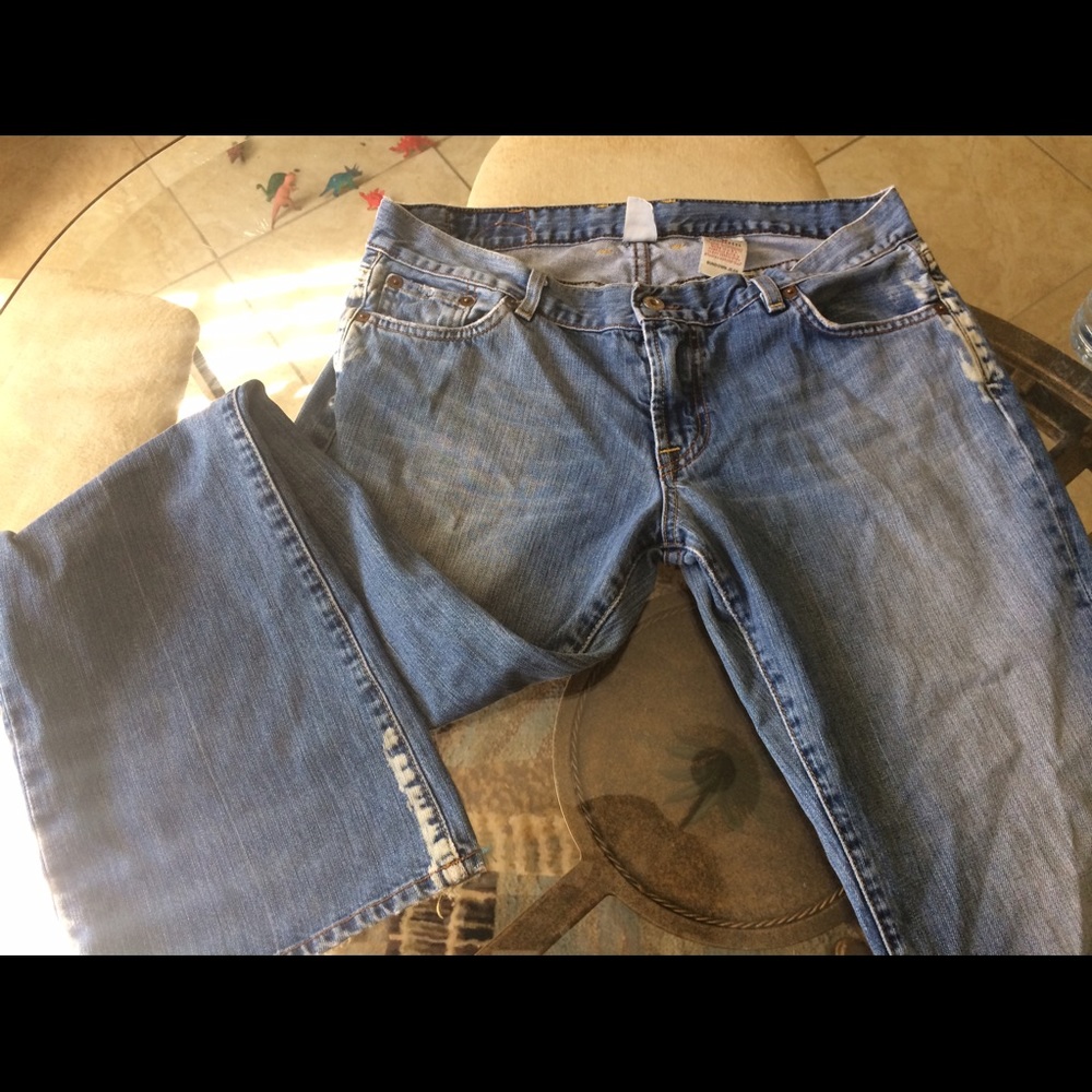 Lucky brand dungarees, sundown jean size 10/30