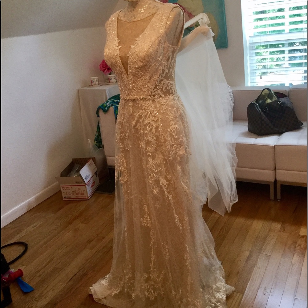 The most beautiful and elegant wedding dress 👰..
