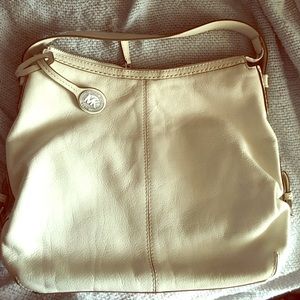 💫💋Leather Hobo style Michael Kors Bag💫🌟