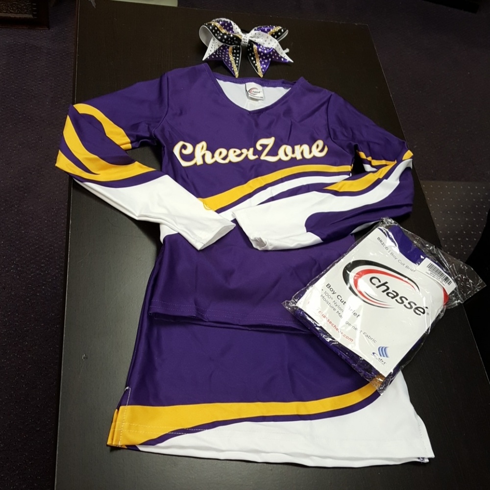 Complete insta cheerleader set!  NWOT