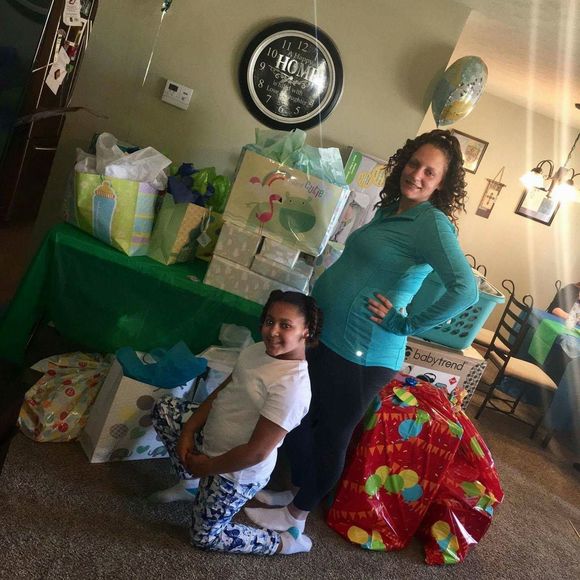 Meet your Posher, Stephanie - Picture 1 of 1