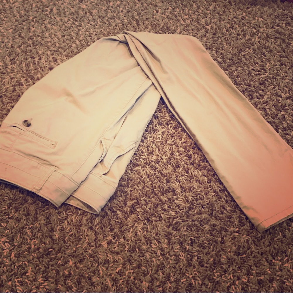 Khaki skinny pants