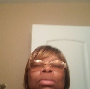 Meet your Posher, Cynthia