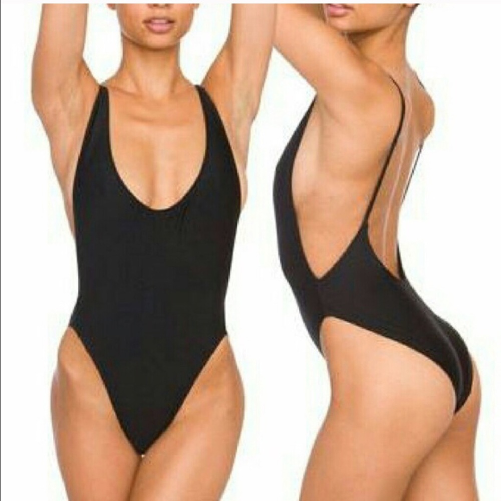 M-Black one piece-no padding